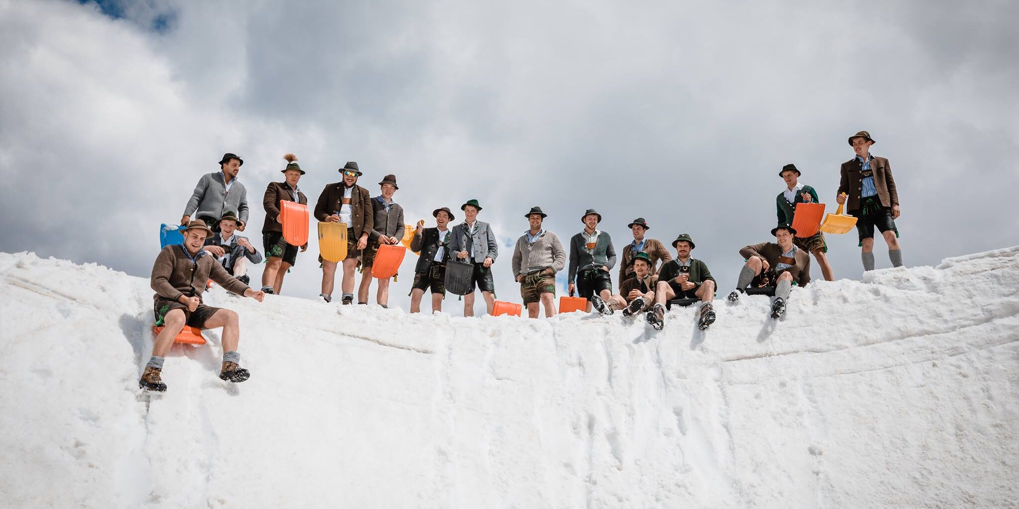 Zipfelbob in Lederhosen